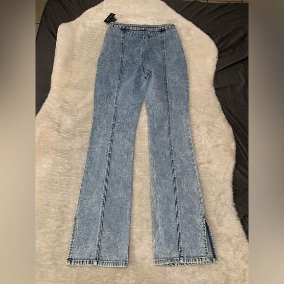 New Fashion Nova Womens Acid Wash Denim High Waisted Straight Jeans Size 11 Pant - Picture 2 of 8